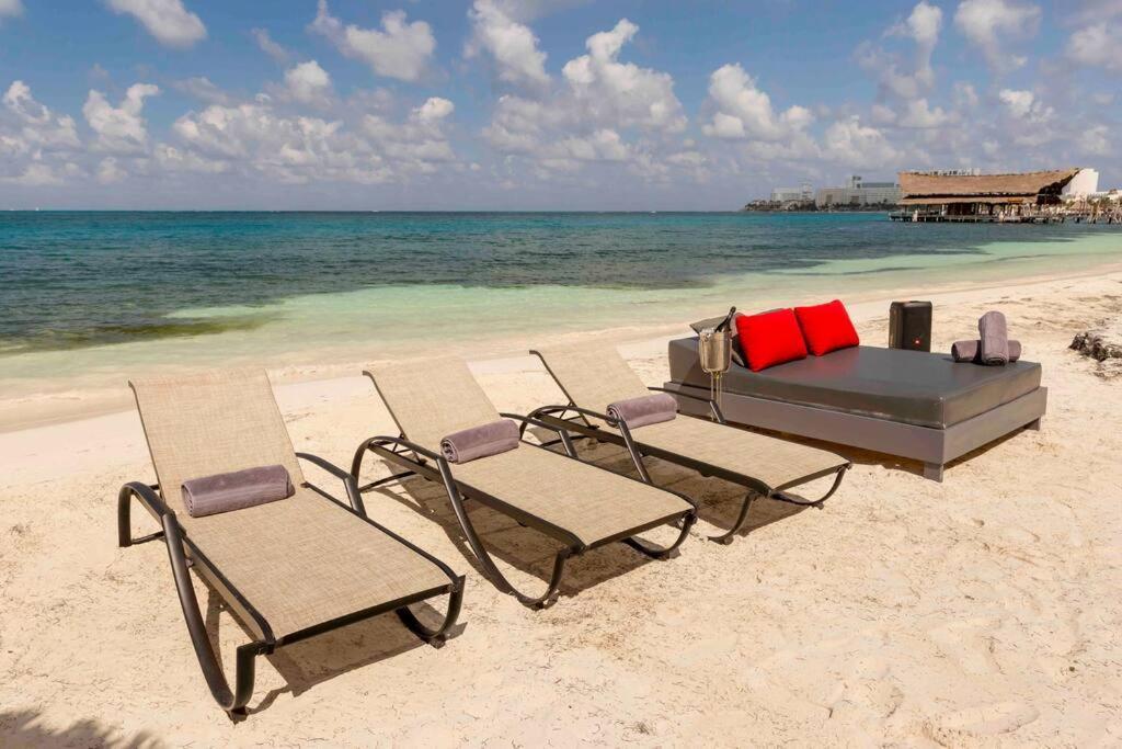Finncorbin At Mail Com Finn * Cancun